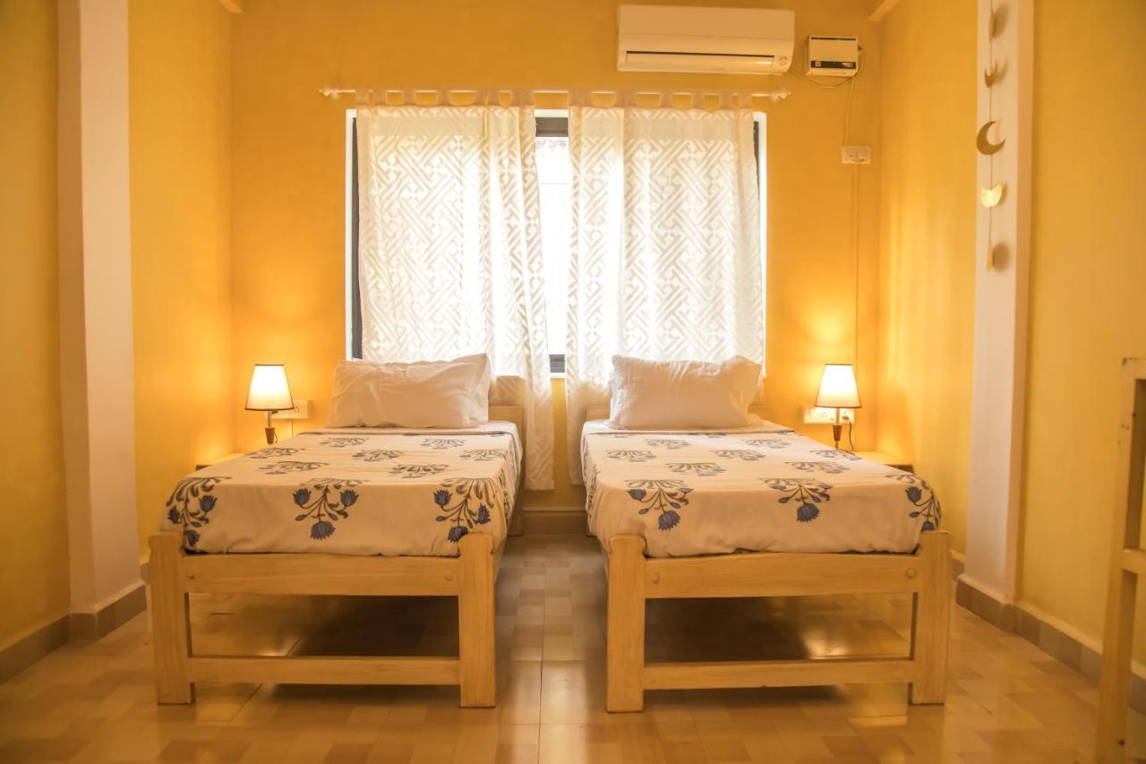 Coco Moon Hotel Morjim Ngoại thất bức ảnh