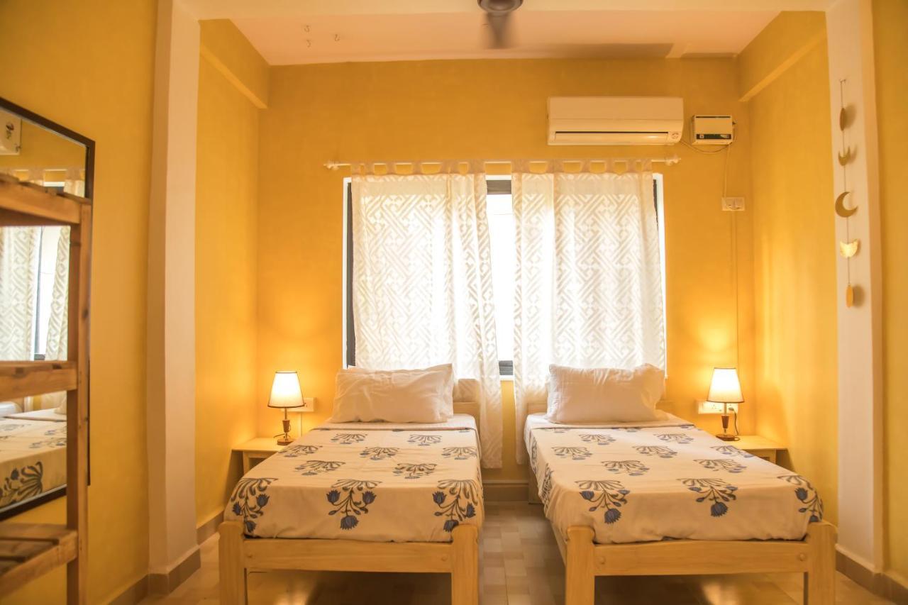Coco Moon Hotel Morjim Ngoại thất bức ảnh