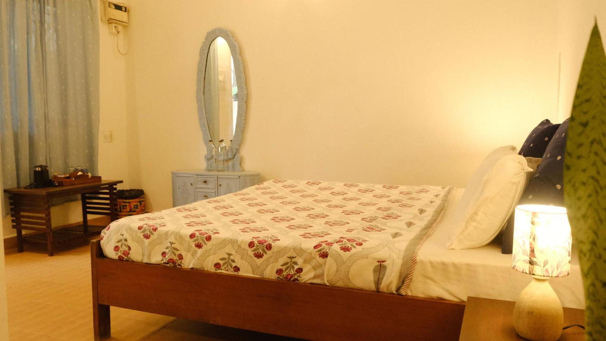 Coco Moon Hotel Morjim Ngoại thất bức ảnh